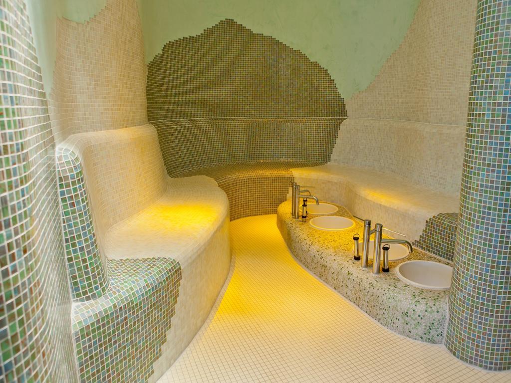 Hotel Impozant Valča Eksteriør bilde