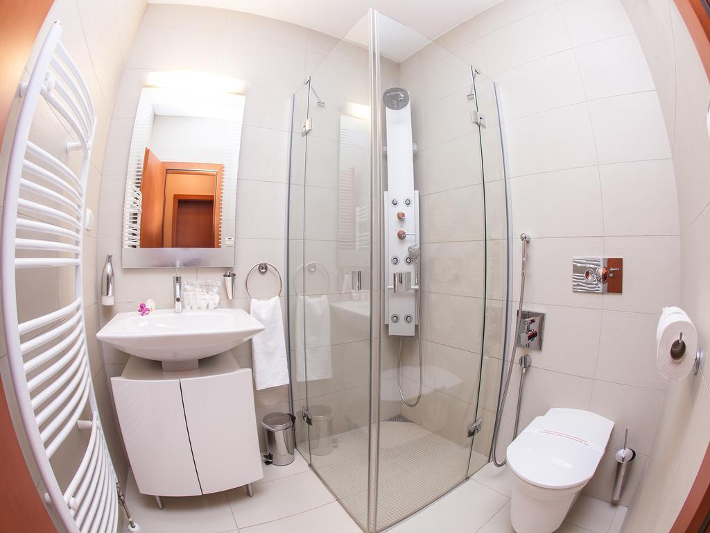 Hotel Impozant Valča Eksteriør bilde