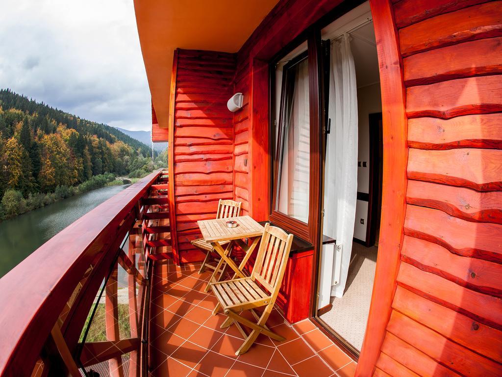 Hotel Impozant Valča Eksteriør bilde