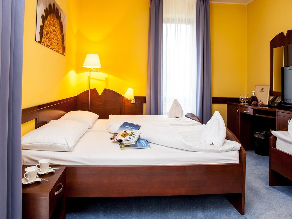 Hotel Impozant Valča Eksteriør bilde